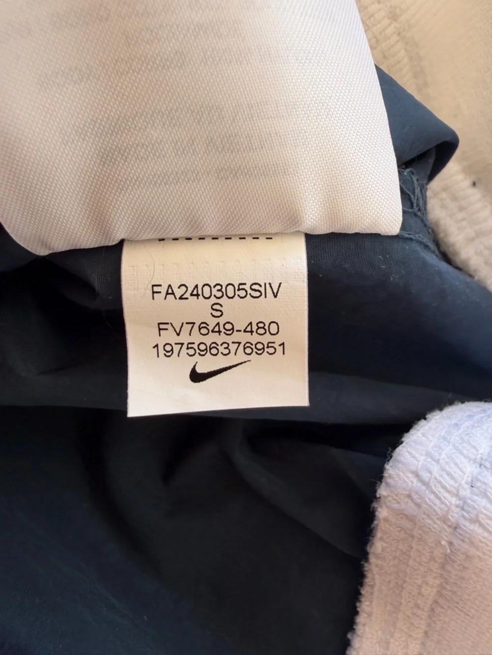 Nike Navy Blue & White V-Neck Oversized Windbreaker Pullover S
